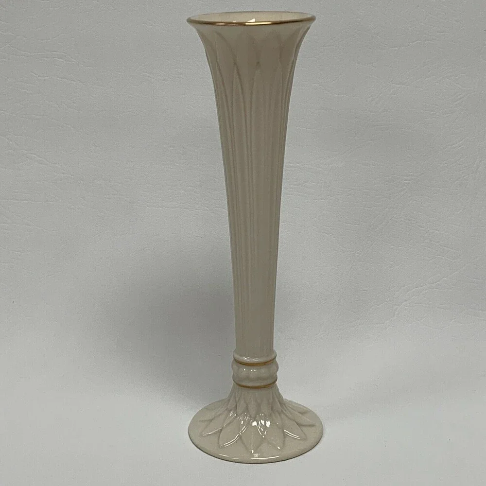 Lenox Vase Cream Beige Gold Trim 9 1/8